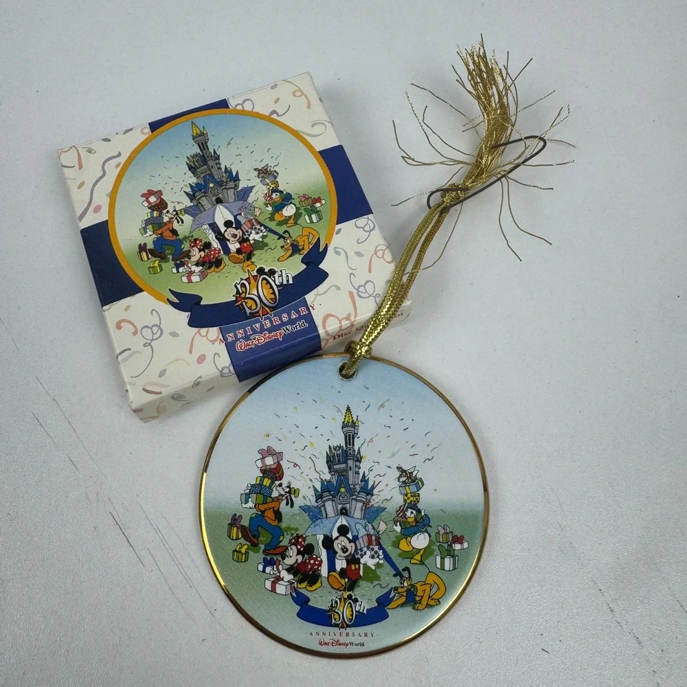 Disney World 30th Anniversary Ornament Mickey Castle‎ Minnie Pluto w Box